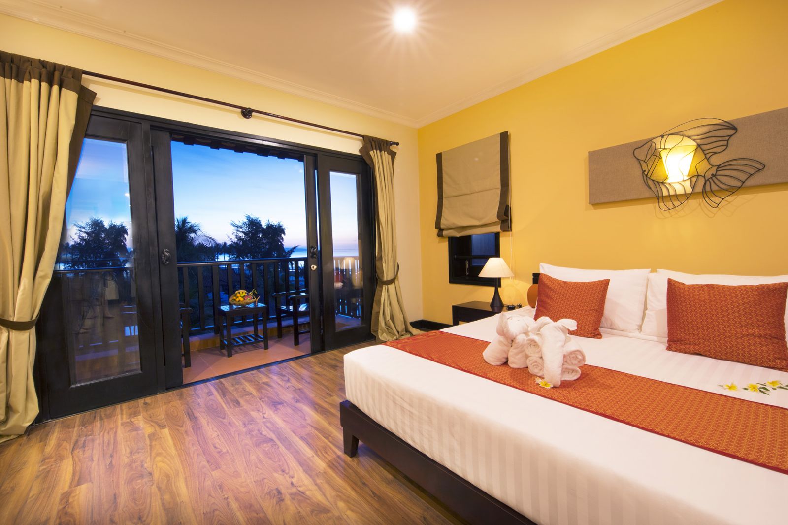 PHÒNG DELUXE GIA ĐÌNH HƯỚNG BIỂN