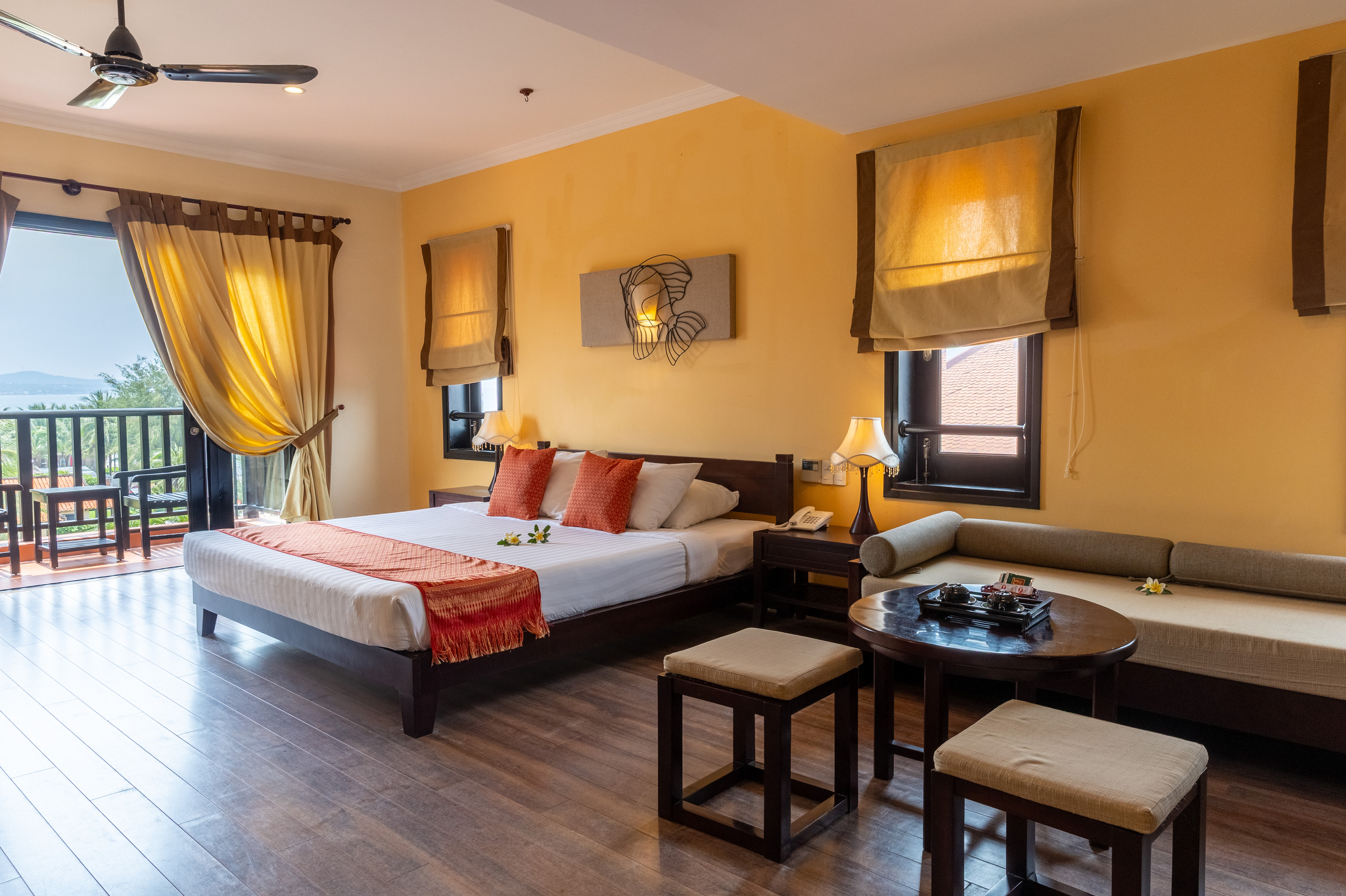 PHÒNG DELUXE GIA ĐÌNH HƯỚNG VƯỜN